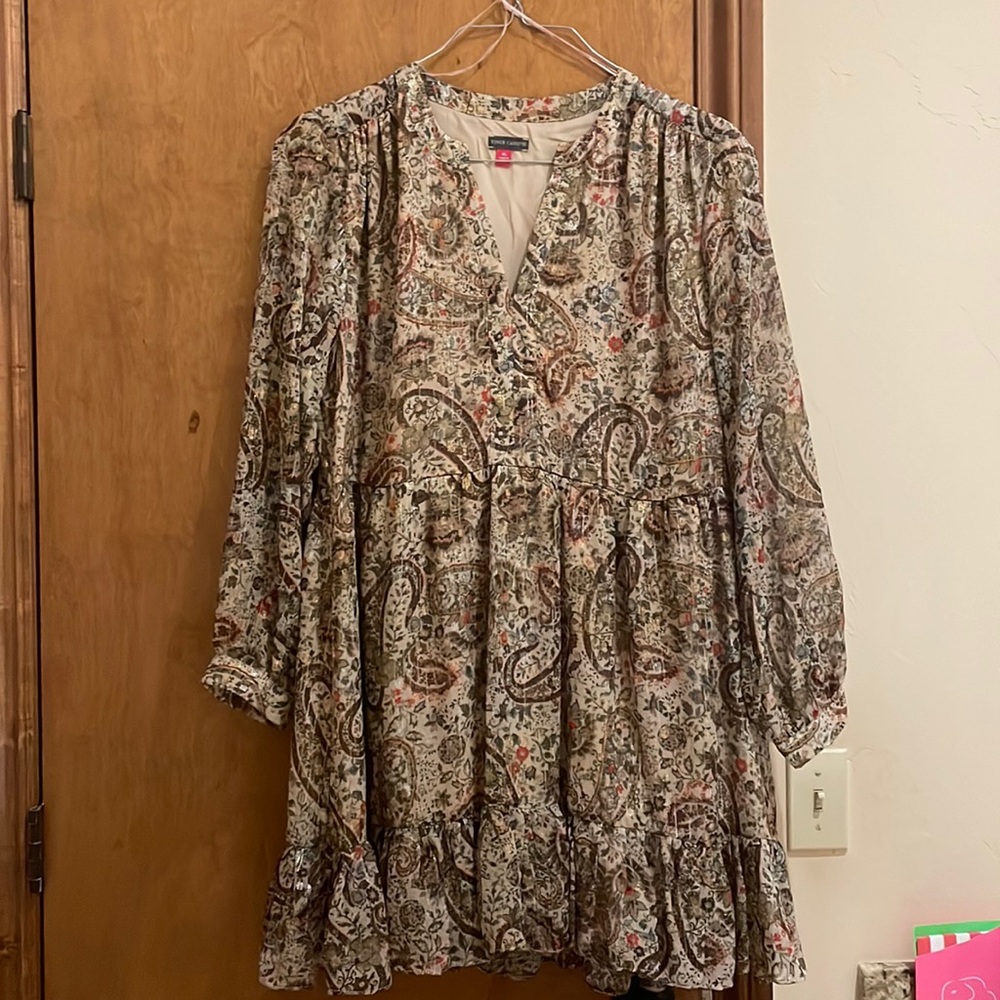 Paisley print with gold thread